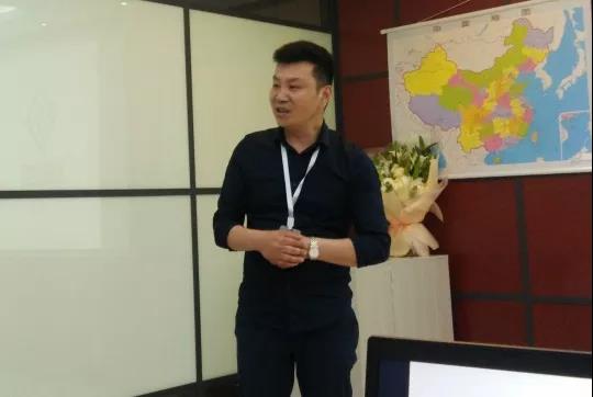 16歲帶60元闖蕩江蘇，奮斗25年成功轉(zhuǎn)型牽手世騰